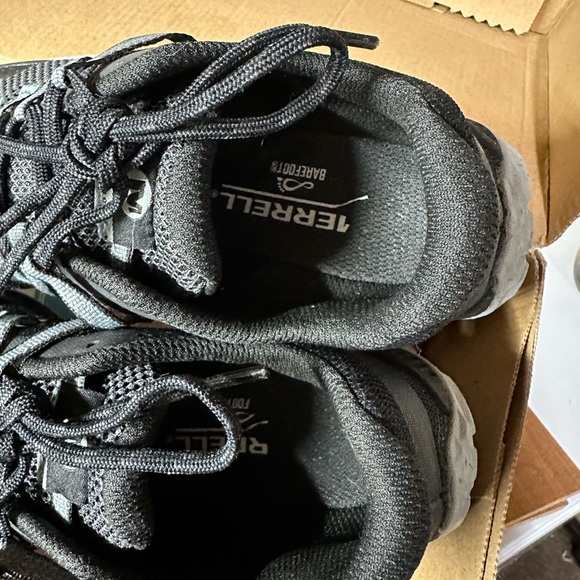 Women’s merrell hiking barefoot - trail glove 6 black with Gray Accents 7.5 - Picture 2 of 7